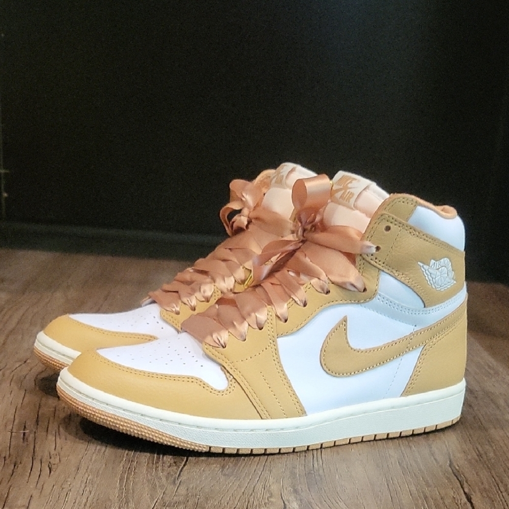 Womens Jordan 1 Retro Hi OG Praline